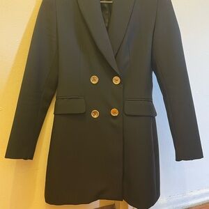 Zara Black Tailored Blazer with Structured Shoulders
